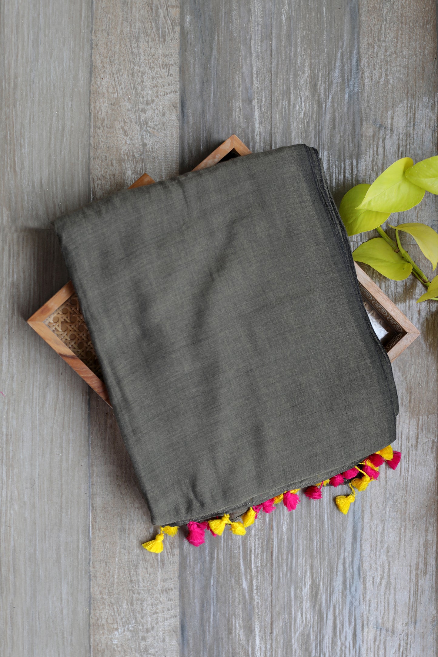 Mul cotton modal - grey with pink and yellow tassels