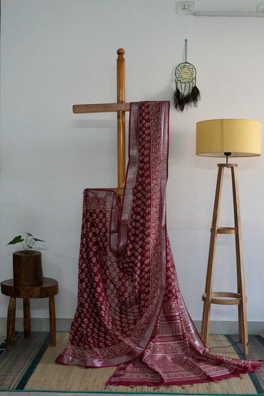 Linen Cotton - White block prints in Maroon with zari