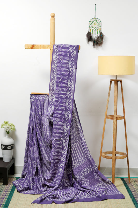 Mul cotton Dabu block prints - Violet and white