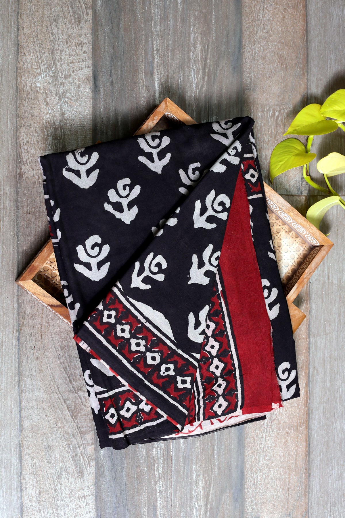 Mul cotton Jahota block print - Black and maroon