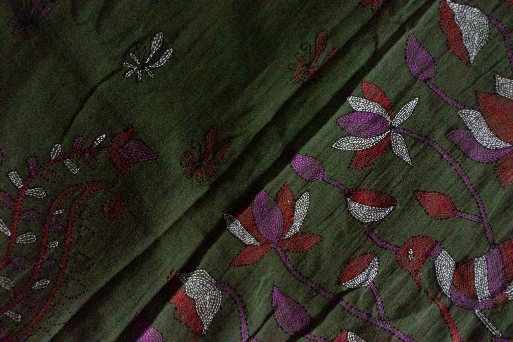 Mul cotton green - katha embroidery fold view