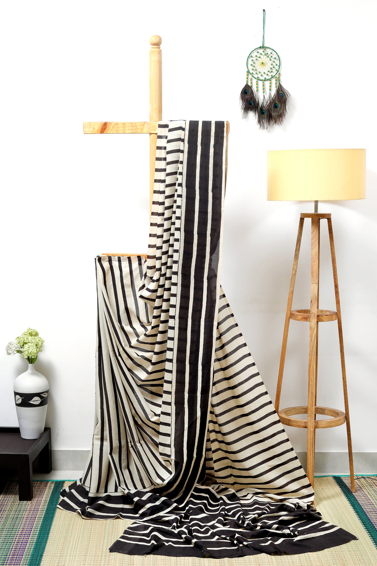 Mul cotton Bagru prints - Black horizontal and vertical stripes